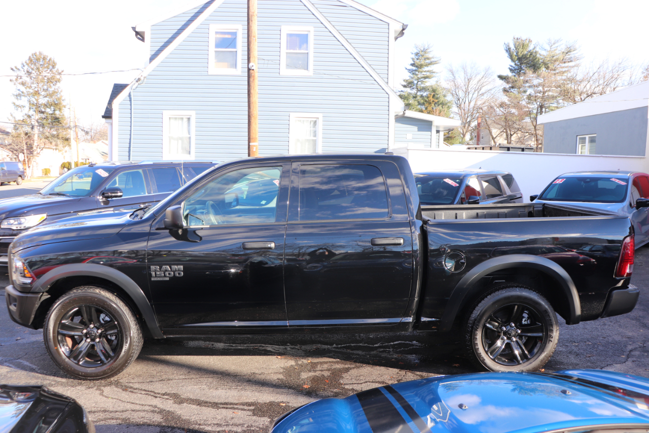 RAM 1500 Classic Warlock 4x2 Crew Cab 5'7" Box 2024