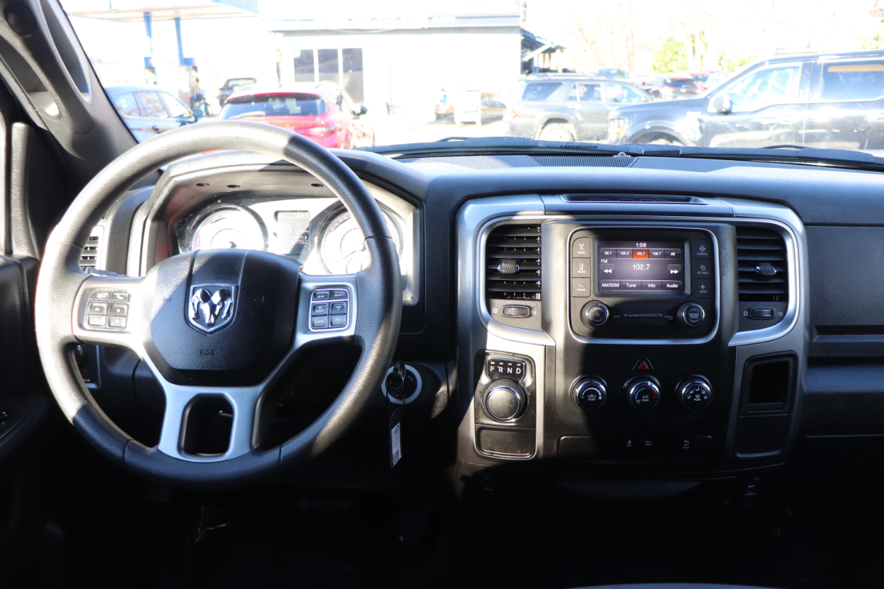 RAM 1500 Classic Warlock 4x2 Crew Cab 5'7" Box 2024