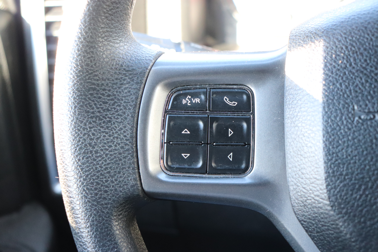 RAM 1500 Classic Warlock 4x2 Crew Cab 5'7" Box 2024