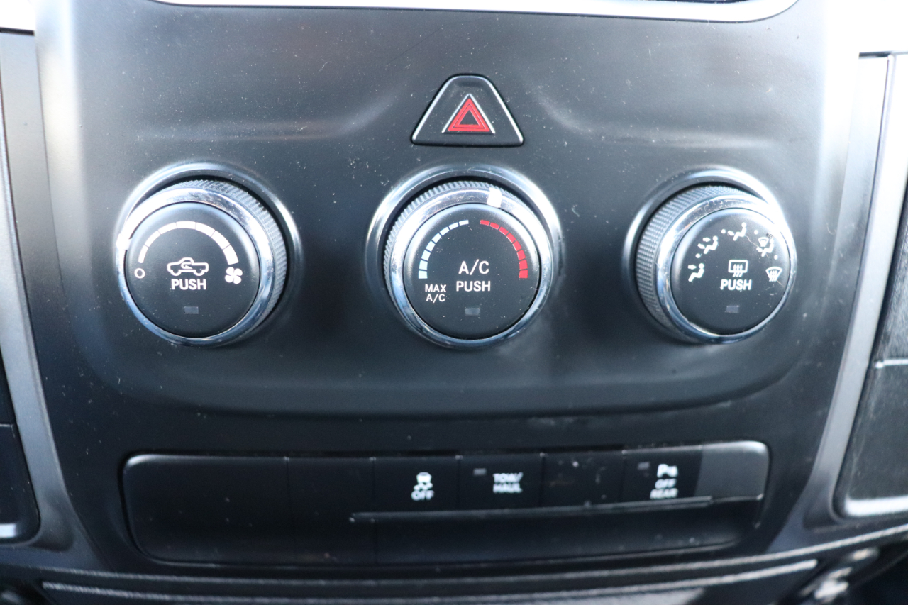 RAM 1500 Classic Warlock 4x2 Crew Cab 5'7" Box 2024