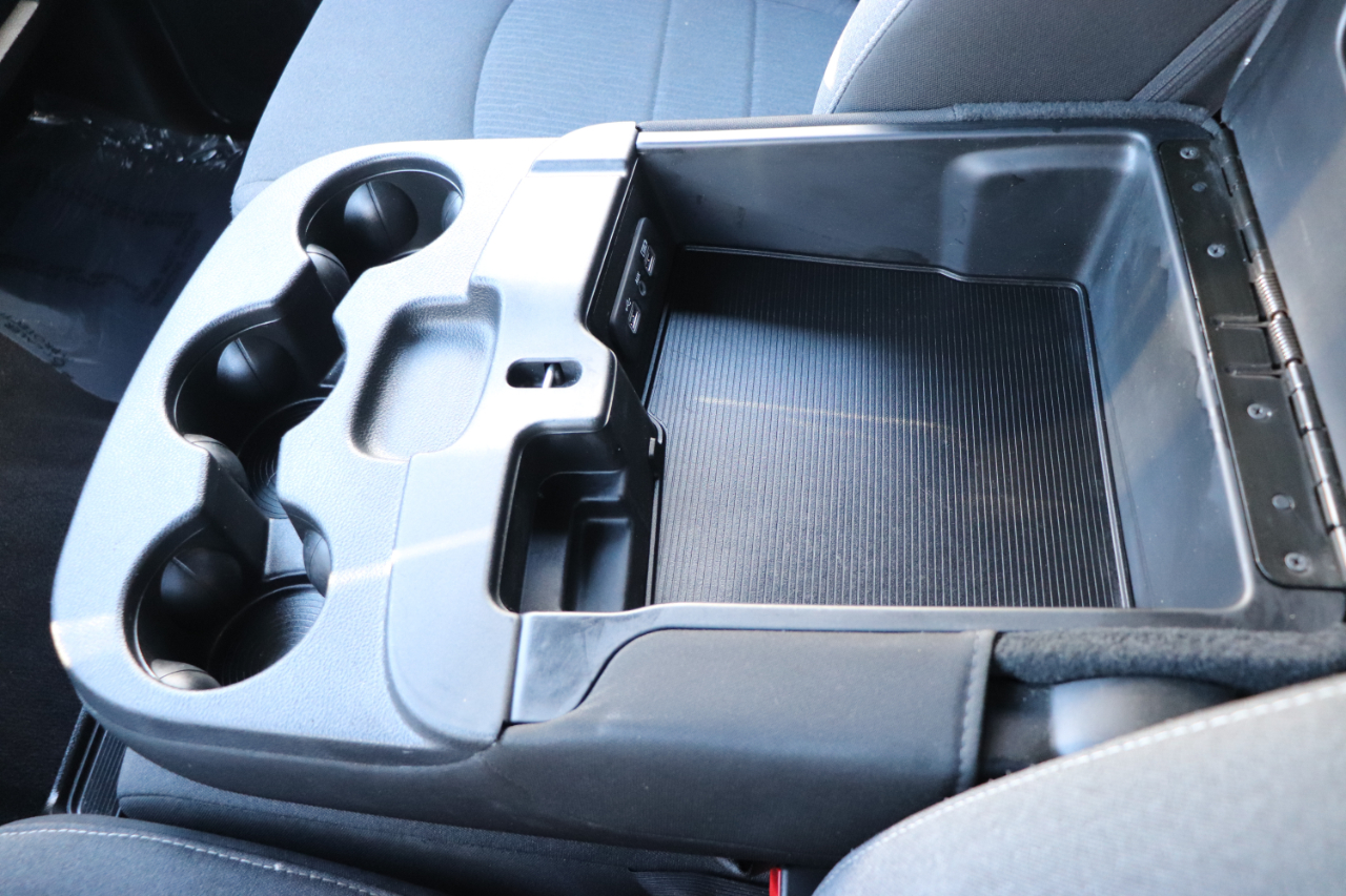 RAM 1500 Classic Warlock 4x2 Crew Cab 5'7" Box 2024