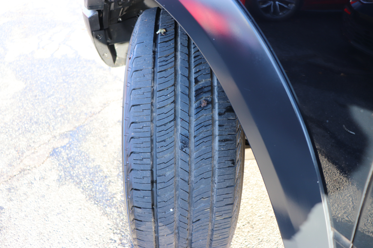 RAM 1500 Classic Warlock 4x2 Crew Cab 5'7" Box 2024