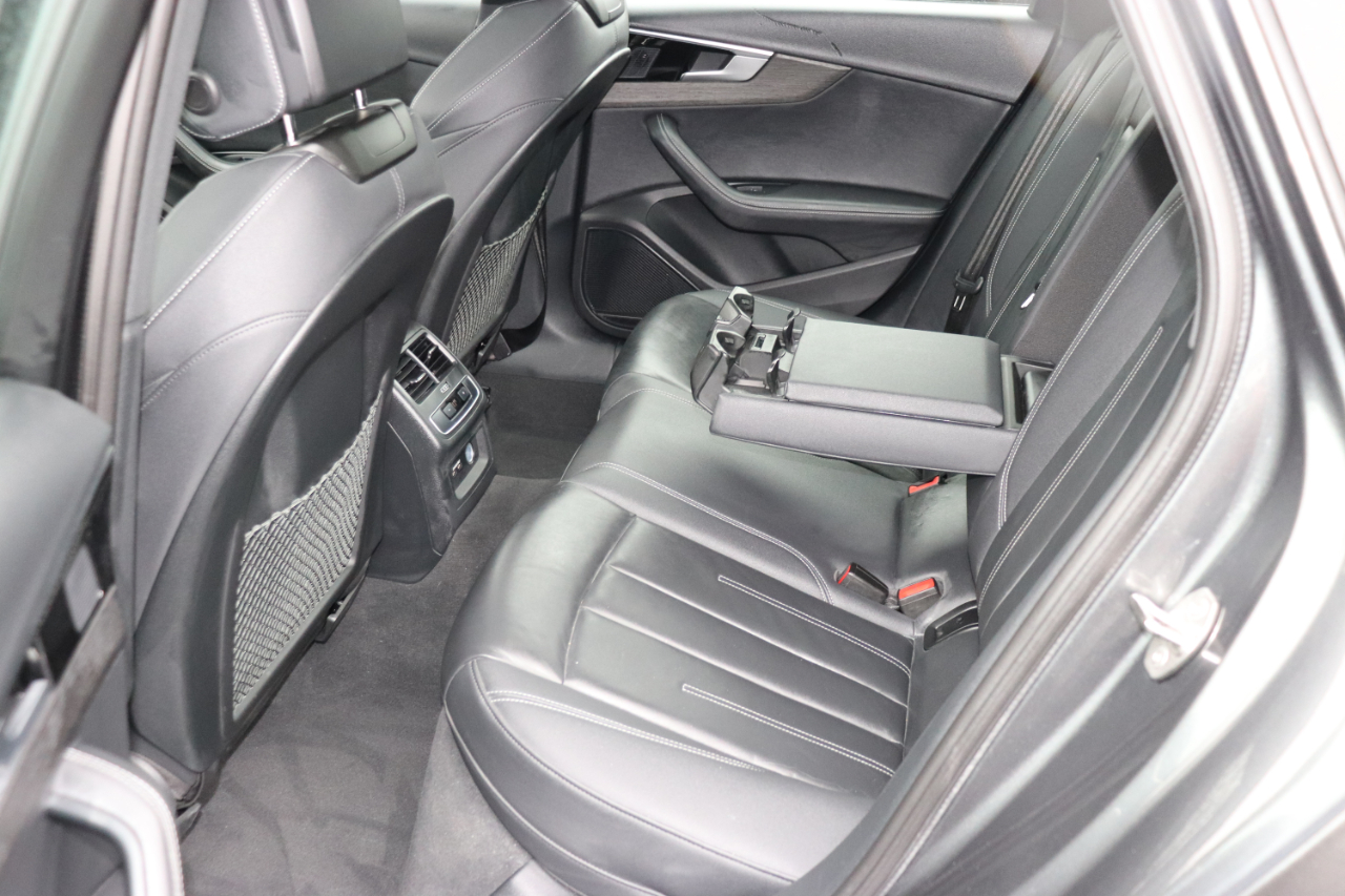 Audi A4 Sedan S line Premium Plus 45 TFSI quattro 2024