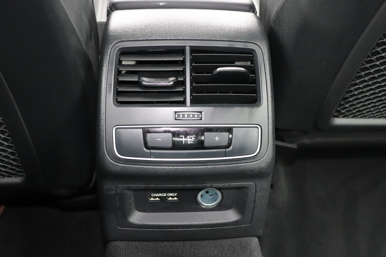 Audi A4 Sedan S line Premium Plus 45 TFSI quattro 2024