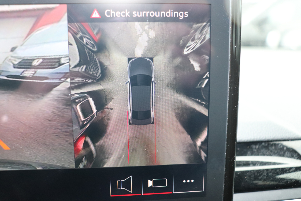 Audi A4 Sedan S line Premium Plus 45 TFSI quattro 2024