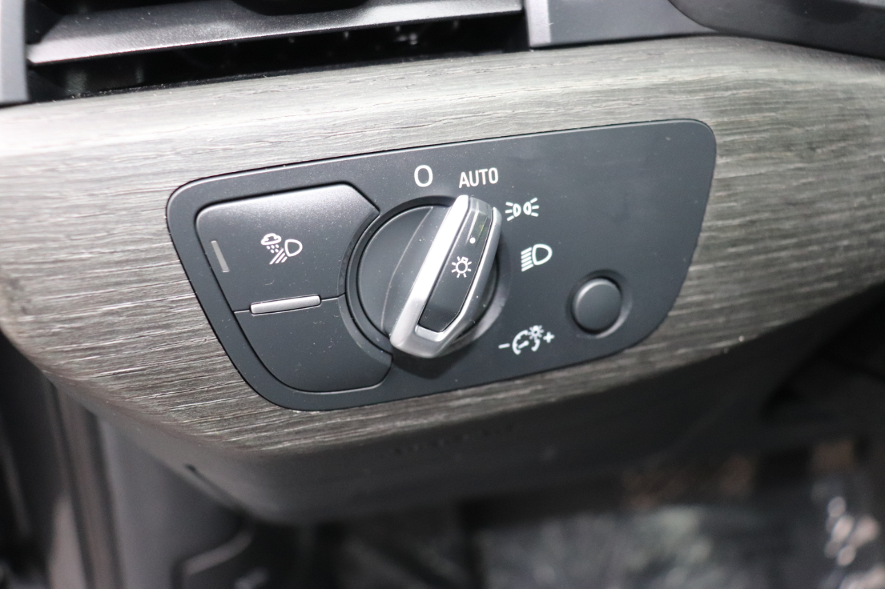 Audi A4 Sedan S line Premium Plus 45 TFSI quattro 2024