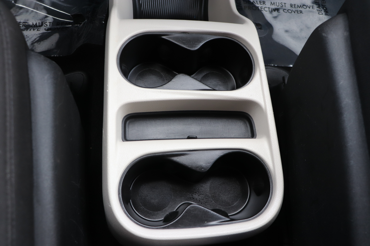 Chrysler Voyager LX FWD 2023