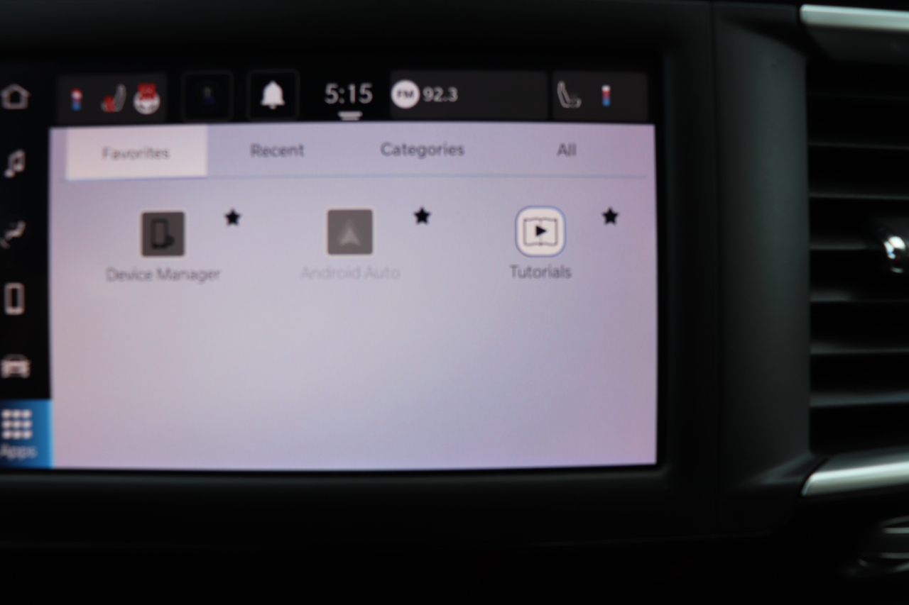 Chrysler Voyager LX FWD 2023