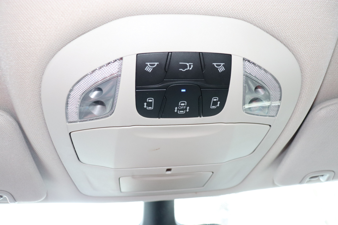 Chrysler Voyager LX FWD 2023