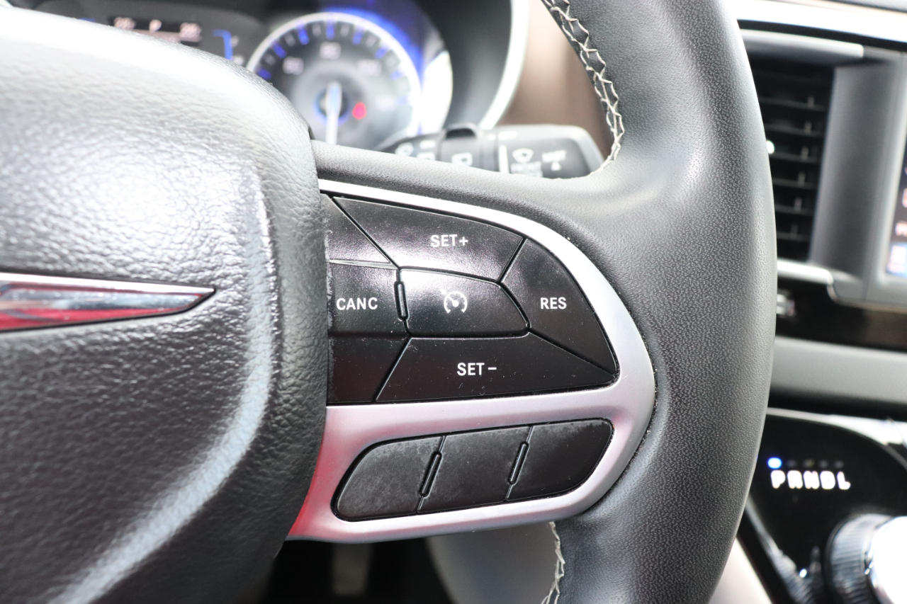 Chrysler Voyager LX FWD 2023