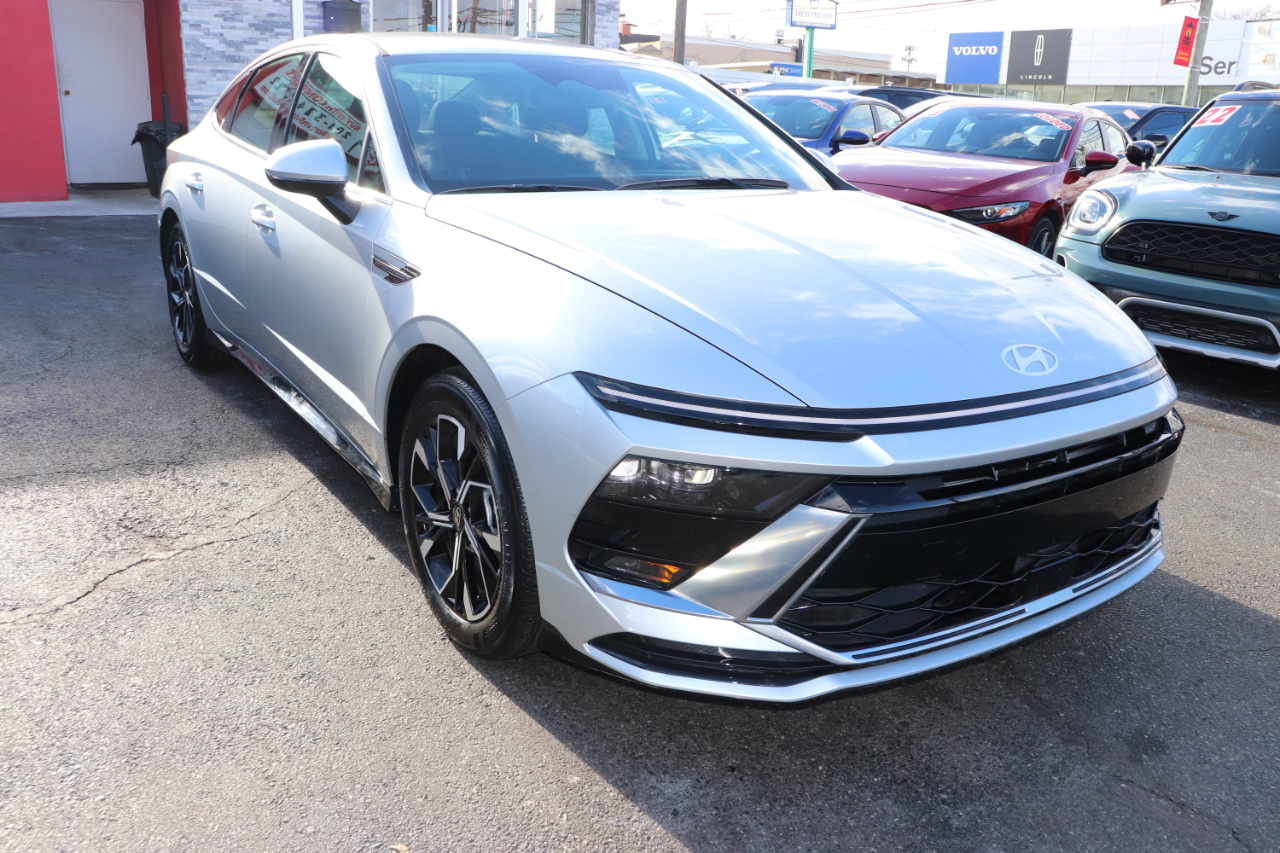 Hyundai Sonata SEL FWD 2025