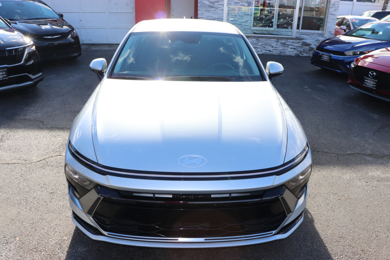 Hyundai Sonata SEL FWD 2025