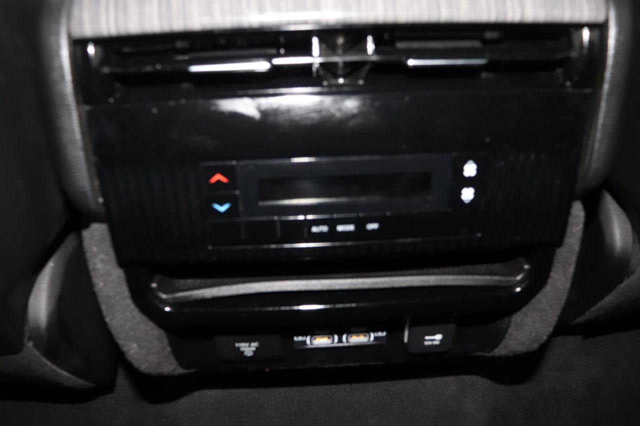 Jeep Wagoneer L Series II 4x4 2024