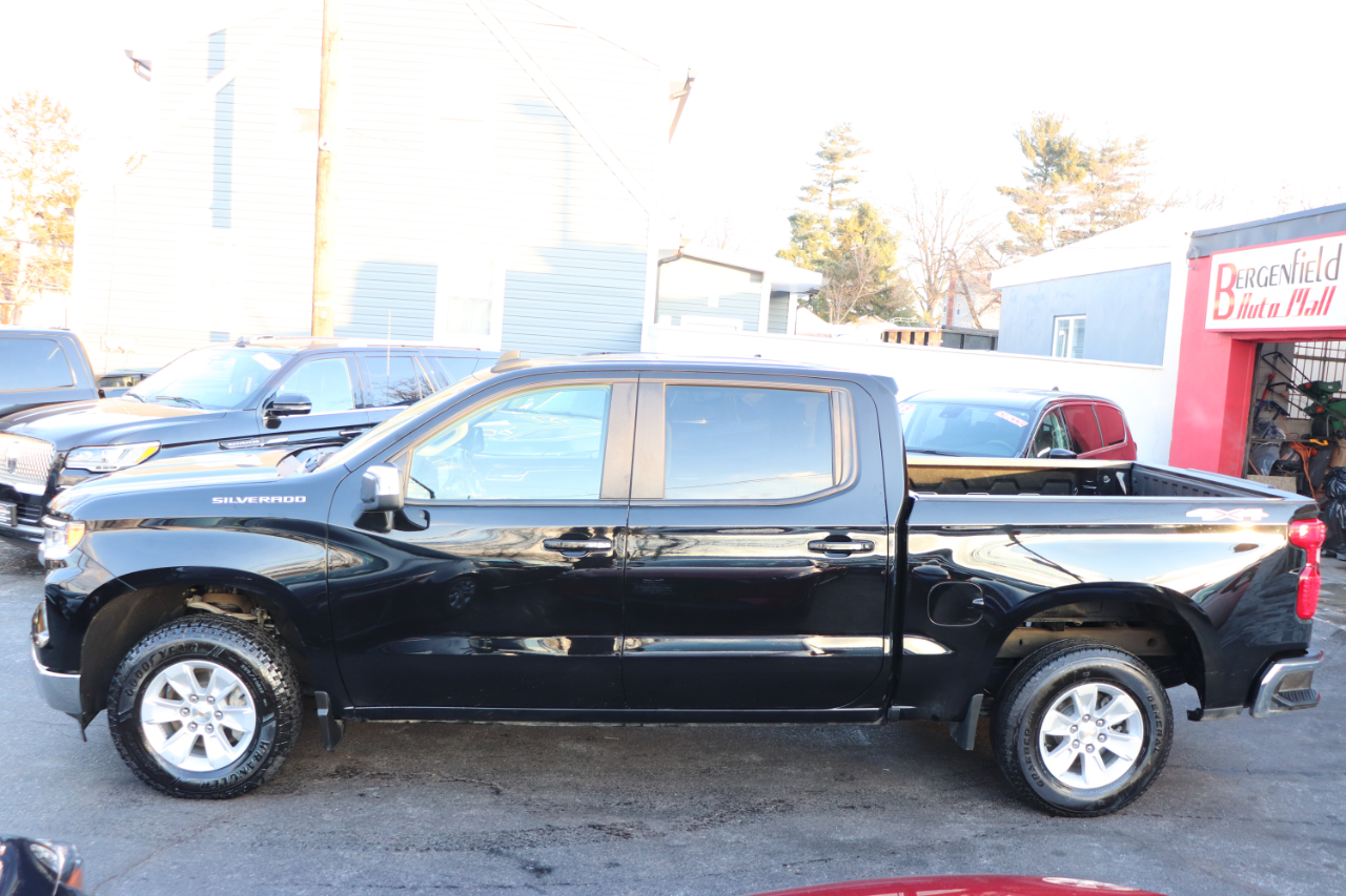 Chevrolet Silverado 1500 4WD Crew Cab 147" LT w/1LT 2025