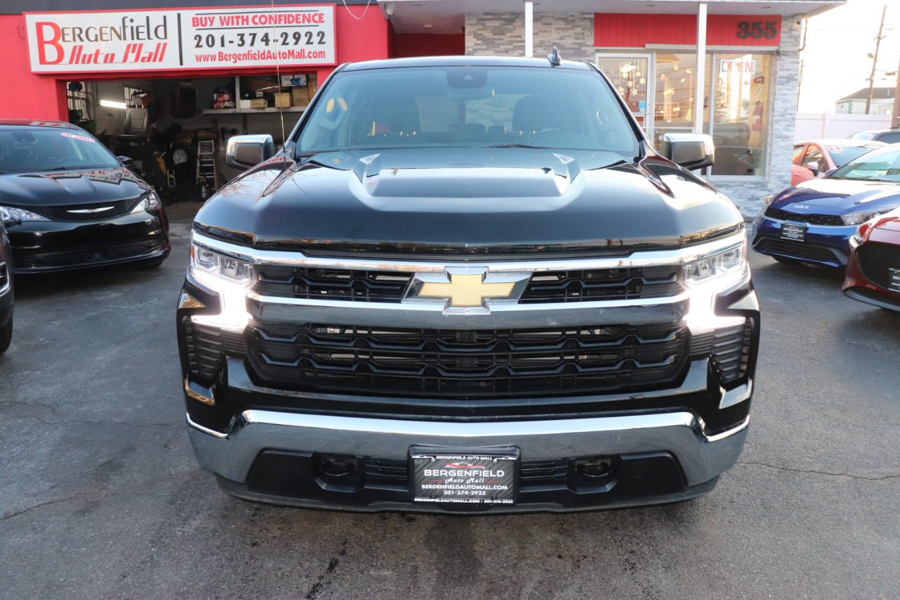 Chevrolet Silverado 1500 4WD Crew Cab 147" LT w/1LT 2025