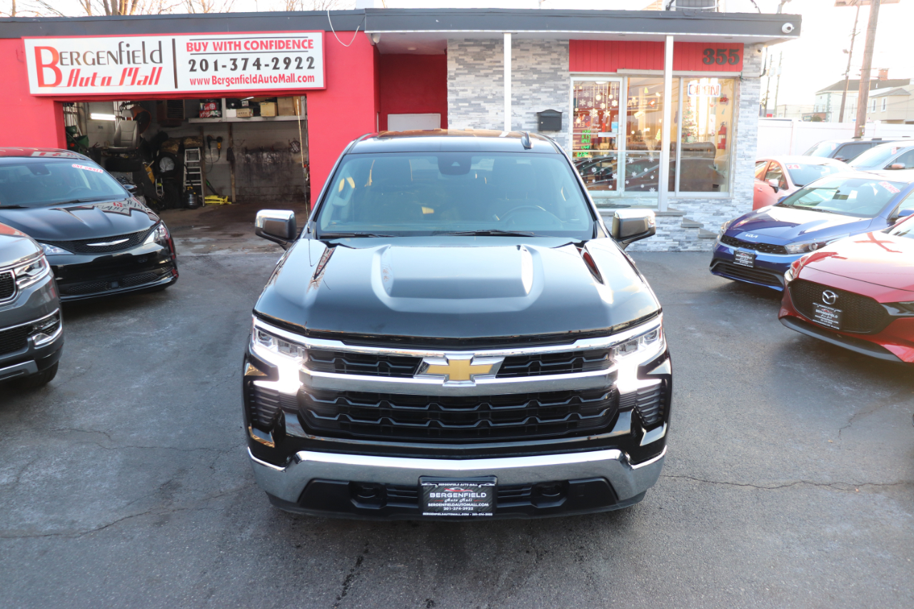 Chevrolet Silverado 1500 4WD Crew Cab 147" LT w/1LT 2025
