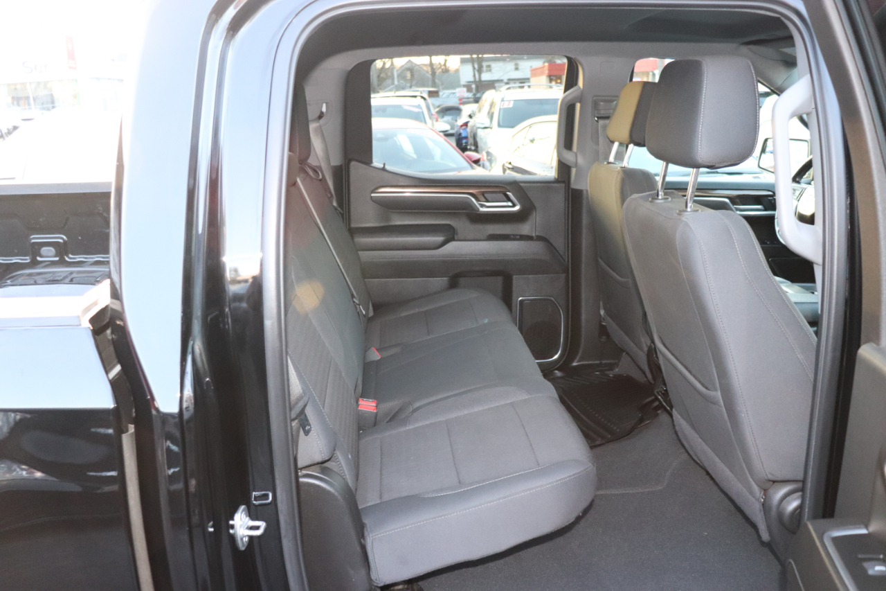 Chevrolet Silverado 1500 4WD Crew Cab 147" LT w/1LT 2025