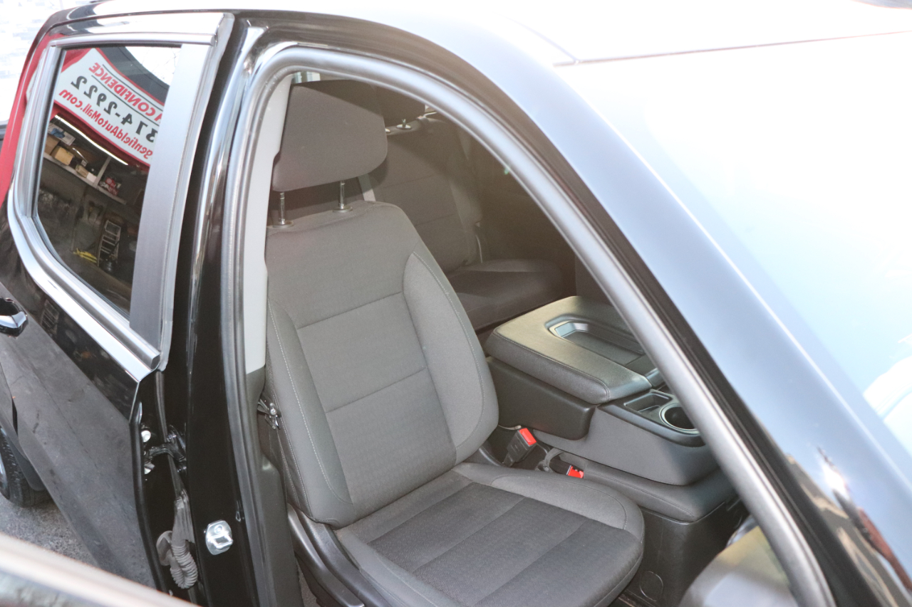 Chevrolet Silverado 1500 4WD Crew Cab 147" LT w/1LT 2025