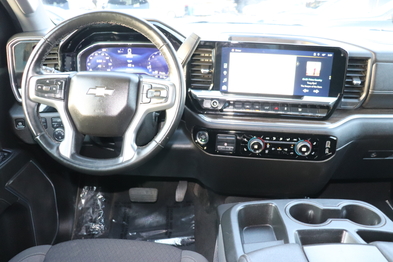 Chevrolet Silverado 1500 4WD Crew Cab 147" LT w/1LT 2025