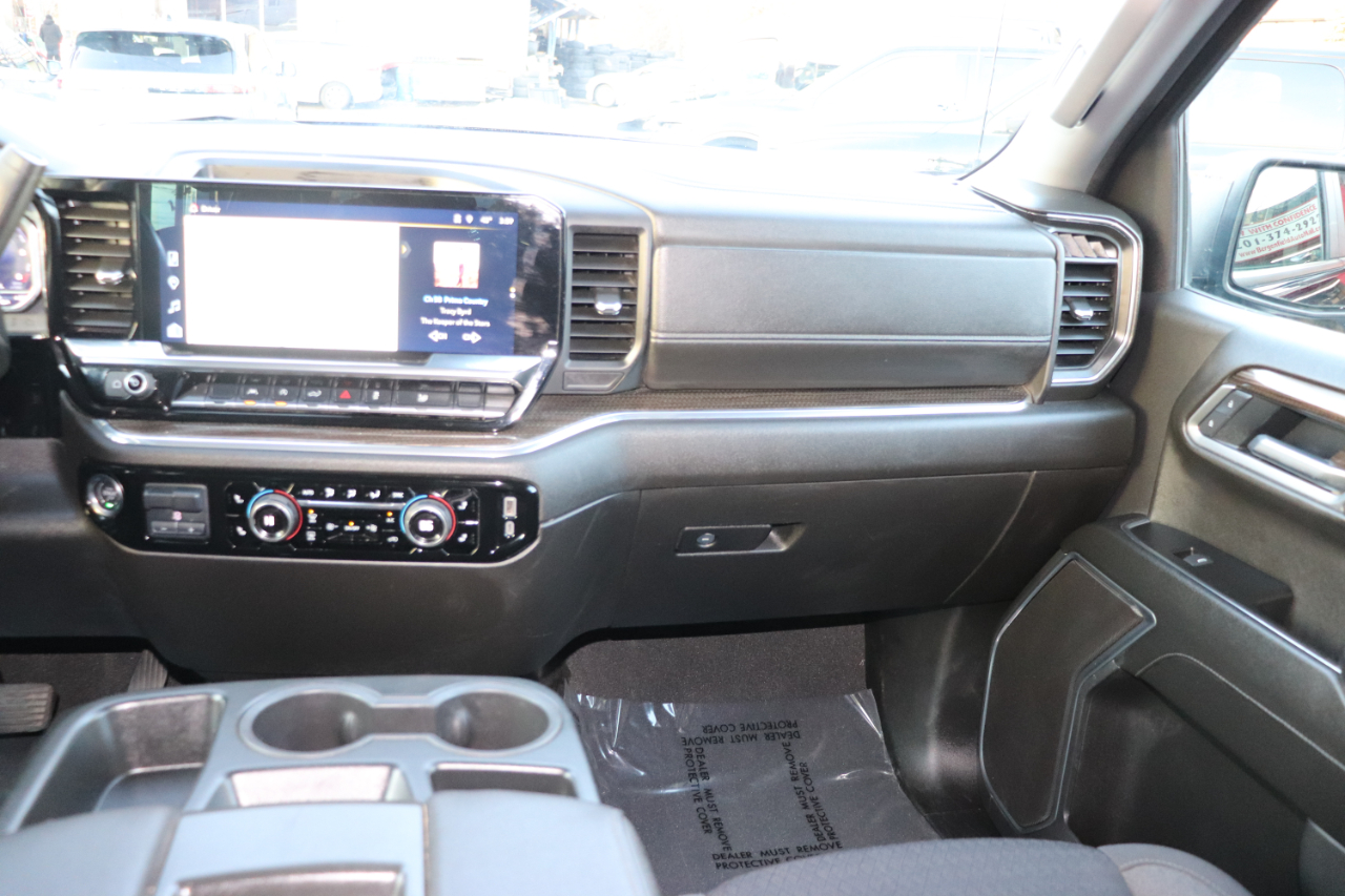 Chevrolet Silverado 1500 4WD Crew Cab 147" LT w/1LT 2025