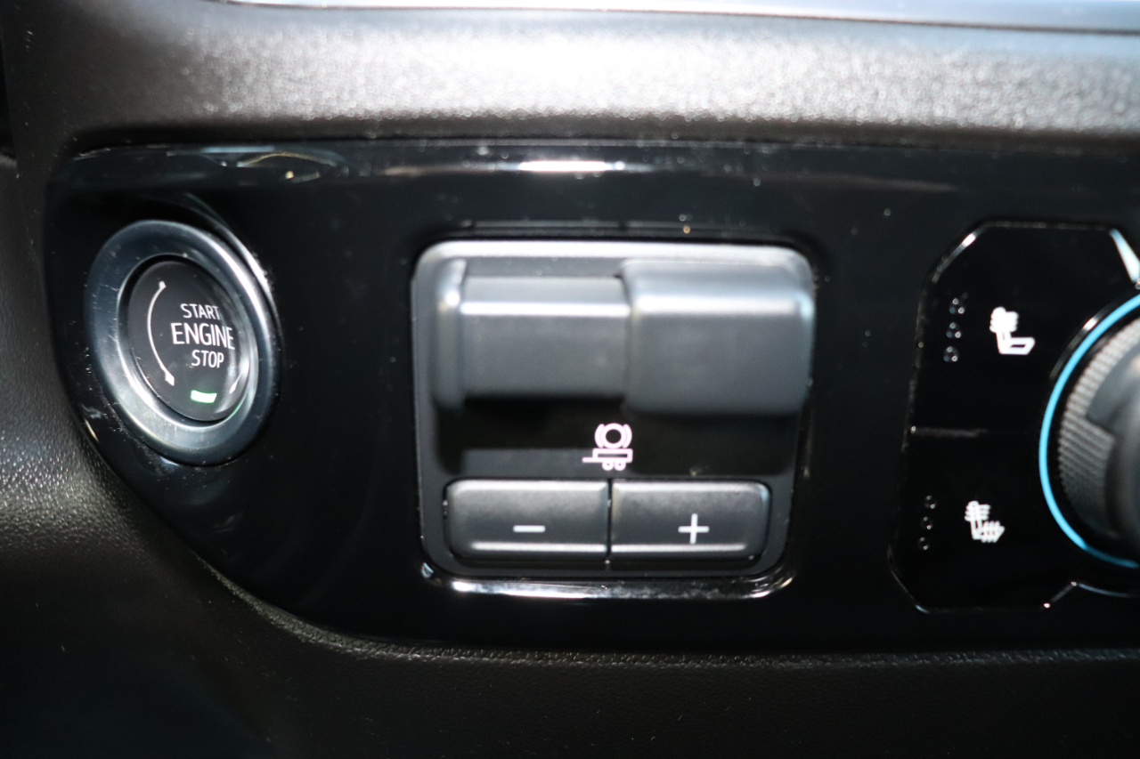 Chevrolet Silverado 1500 4WD Crew Cab 147" LT w/1LT 2025