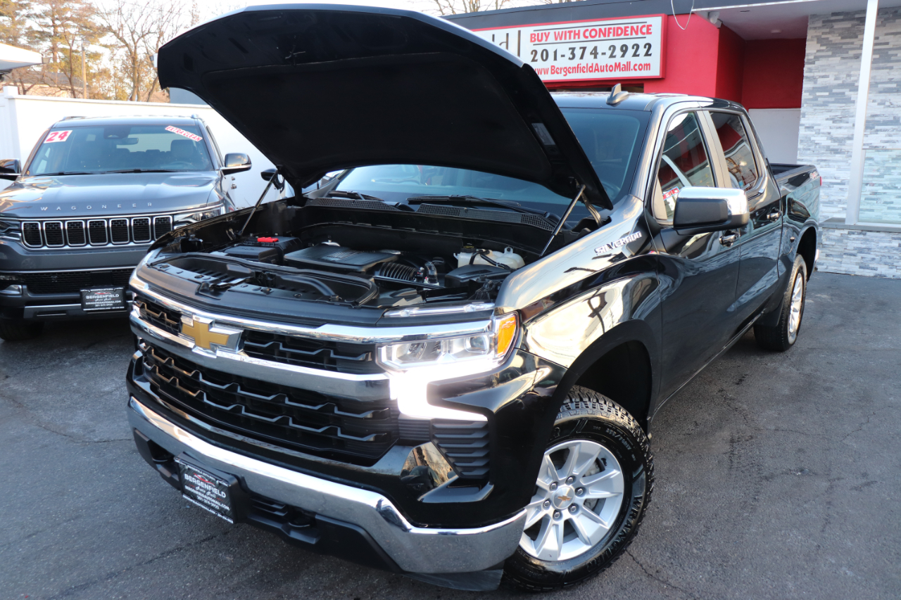 Chevrolet Silverado 1500 4WD Crew Cab 147" LT w/1LT 2025