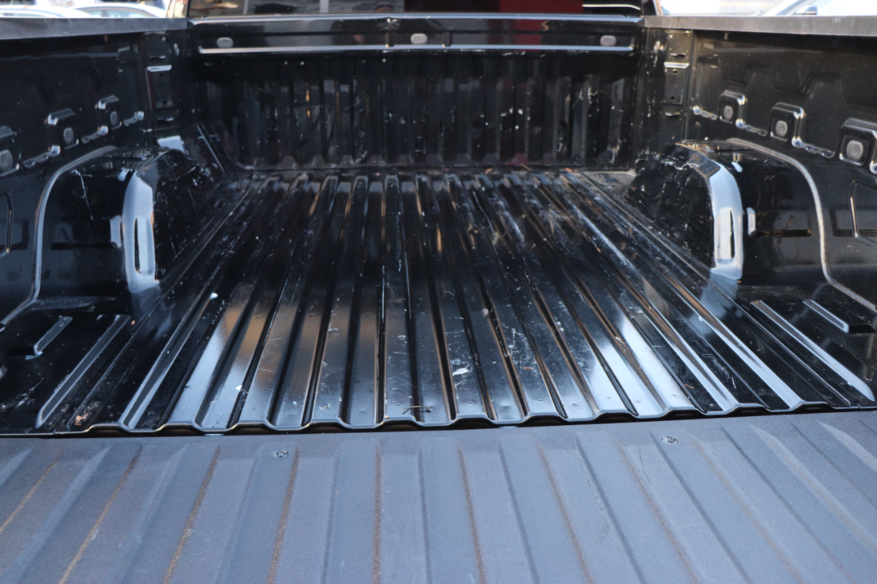 Chevrolet Silverado 1500 4WD Crew Cab 147" LT w/1LT 2025