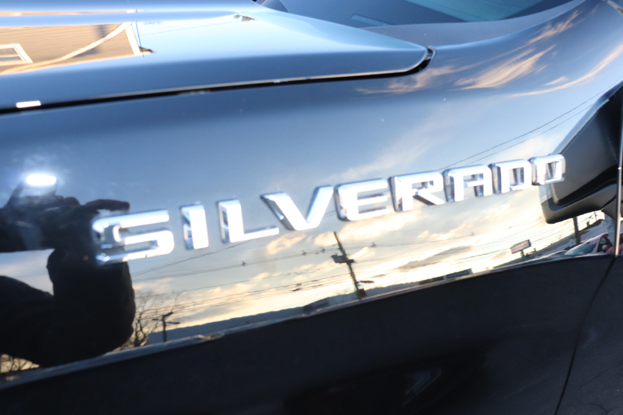 Chevrolet Silverado 1500 4WD Crew Cab 147" LT w/1LT 2025