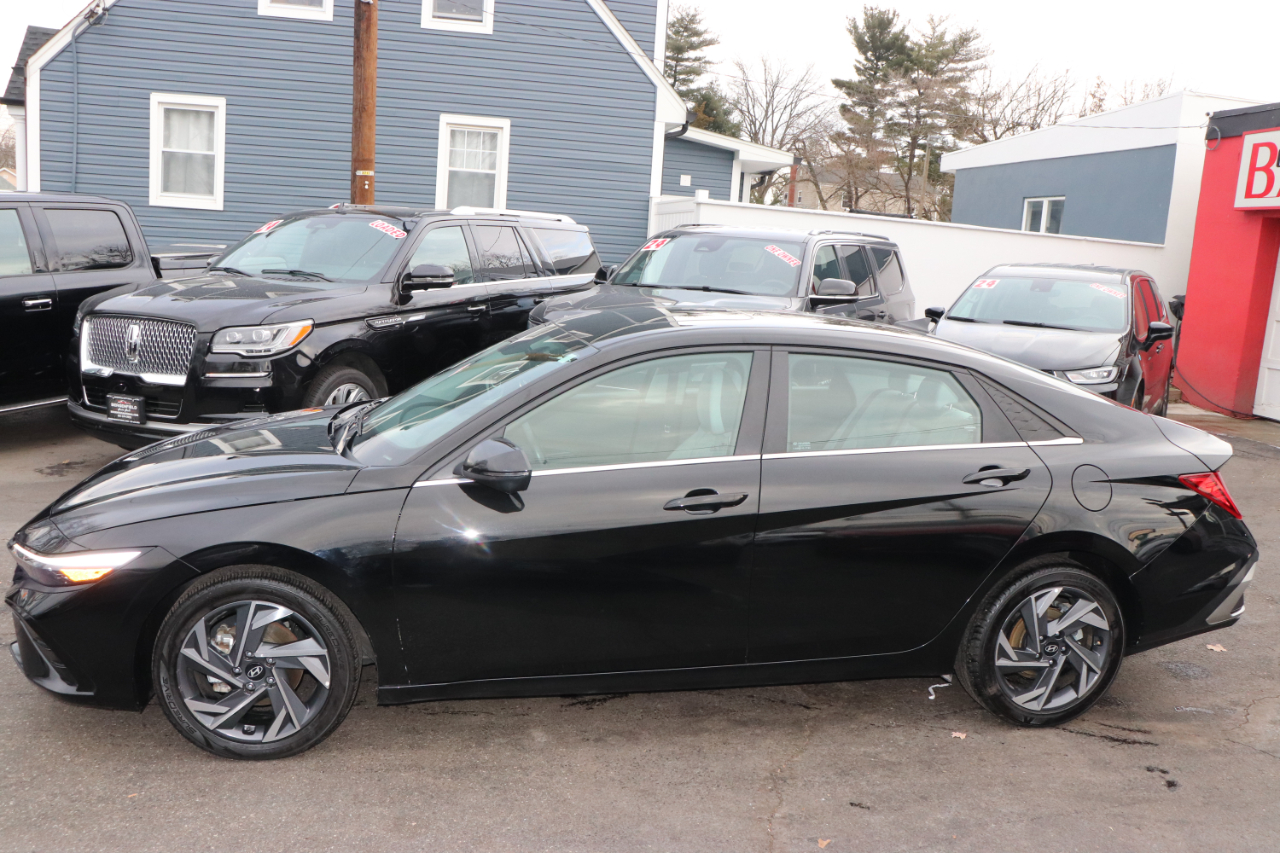 Hyundai Elantra Limited IVT 2024