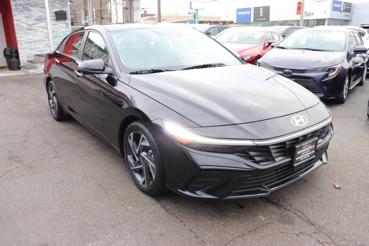 Hyundai Elantra Limited IVT 2024