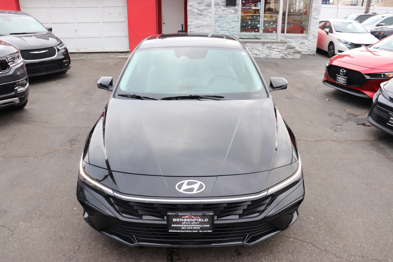 Hyundai Elantra Limited IVT 2024