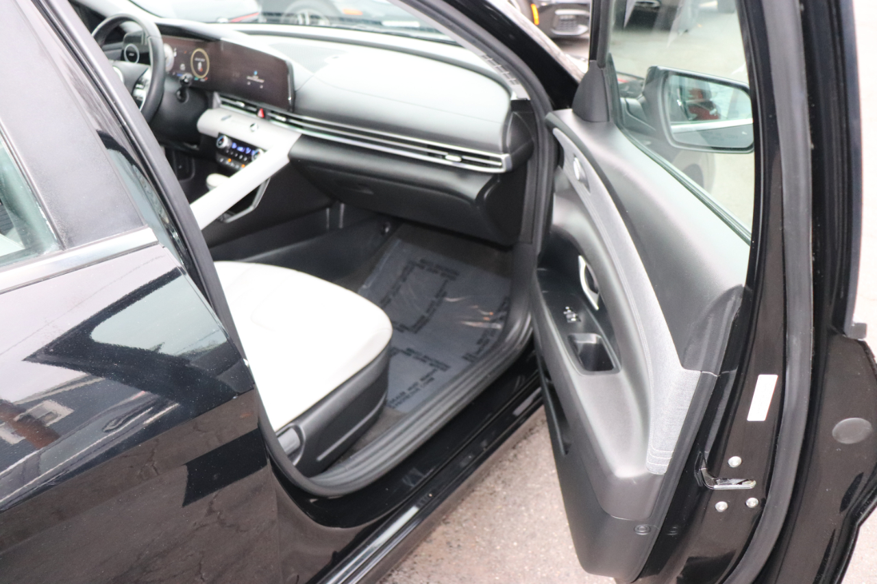 Hyundai Elantra Limited IVT 2024