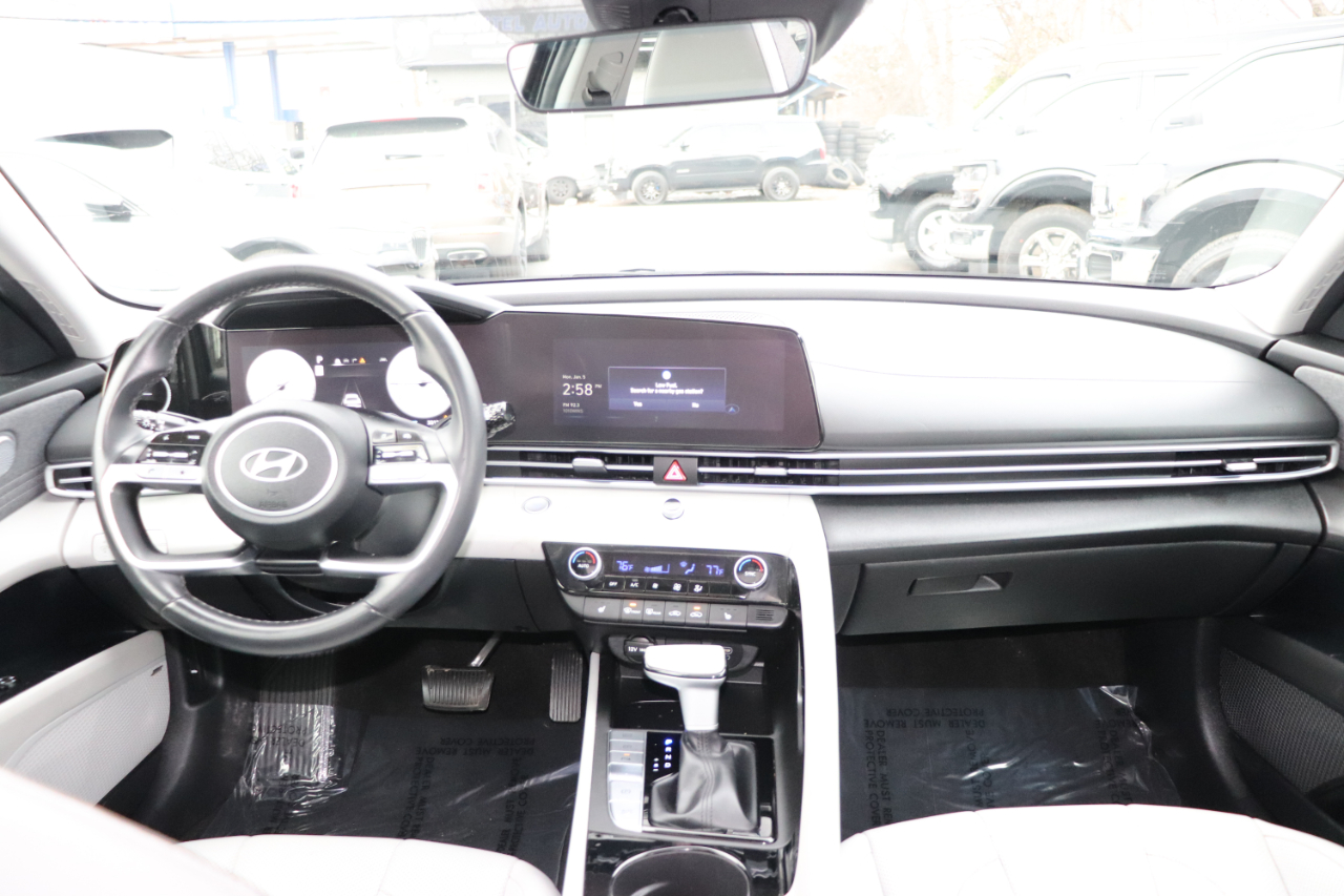 Hyundai Elantra Limited IVT 2024