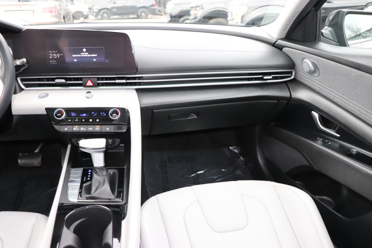 Hyundai Elantra Limited IVT 2024