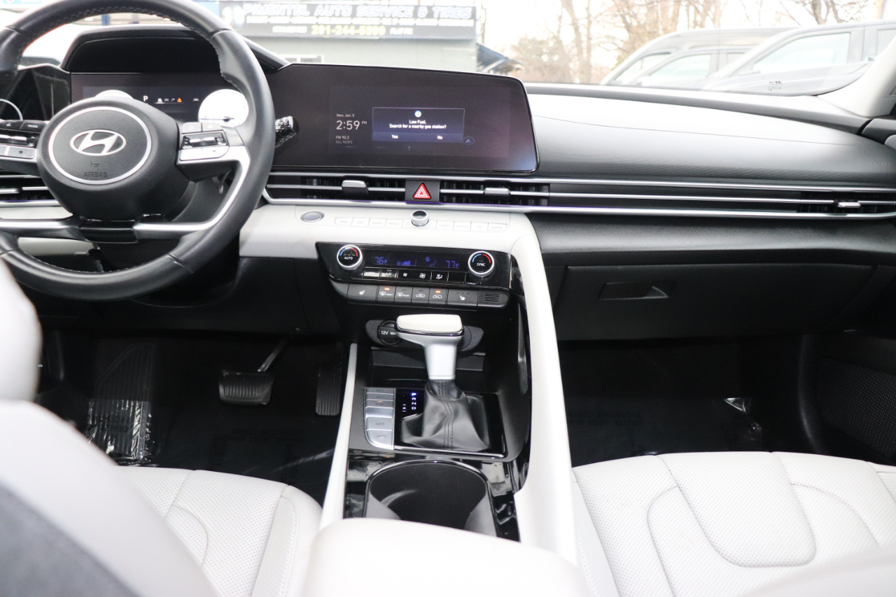 Hyundai Elantra Limited IVT 2024