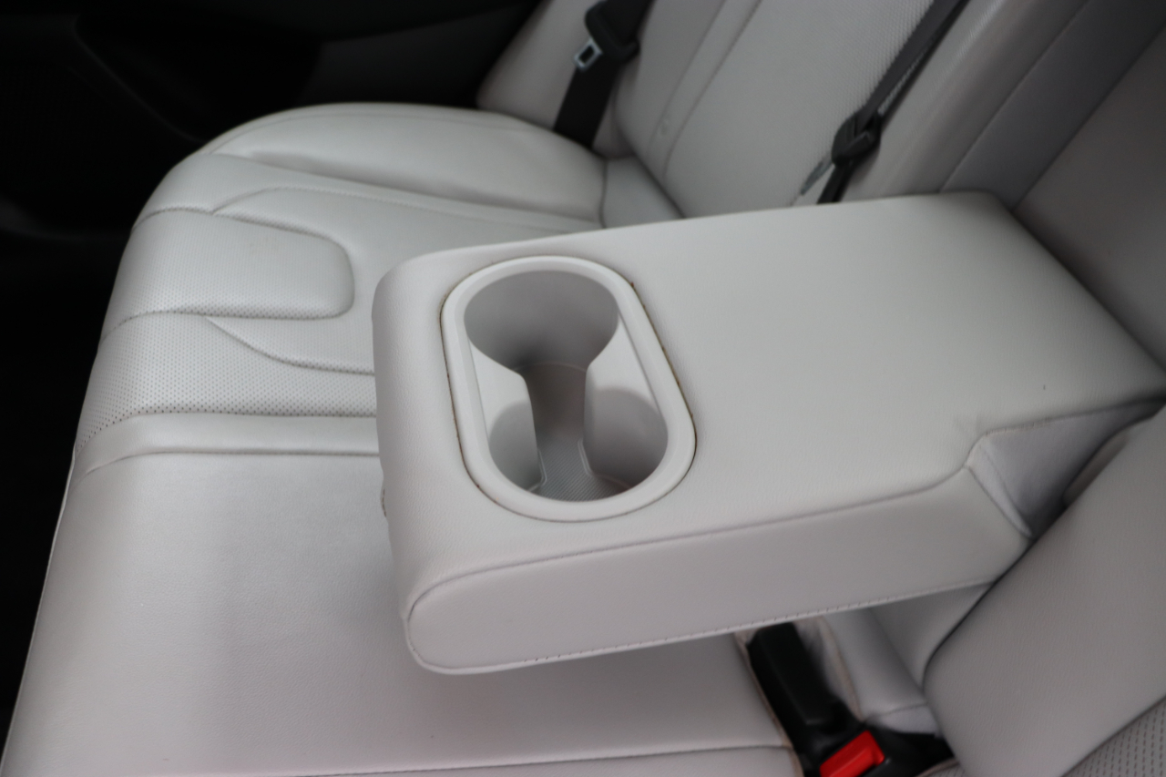 Hyundai Elantra Limited IVT 2024