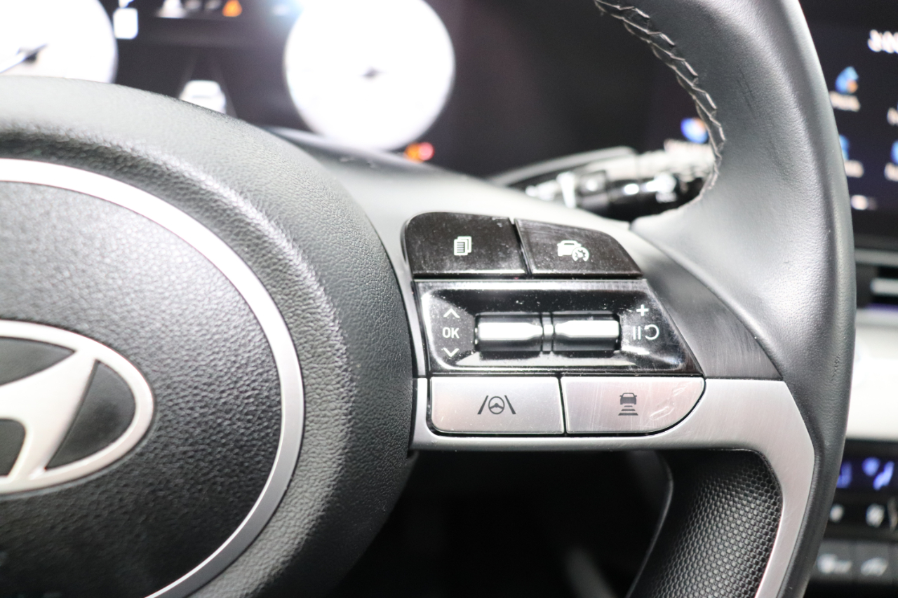 Hyundai Elantra Limited IVT 2024