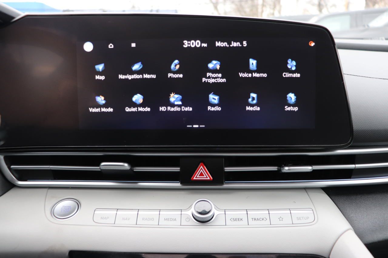 Hyundai Elantra Limited IVT 2024