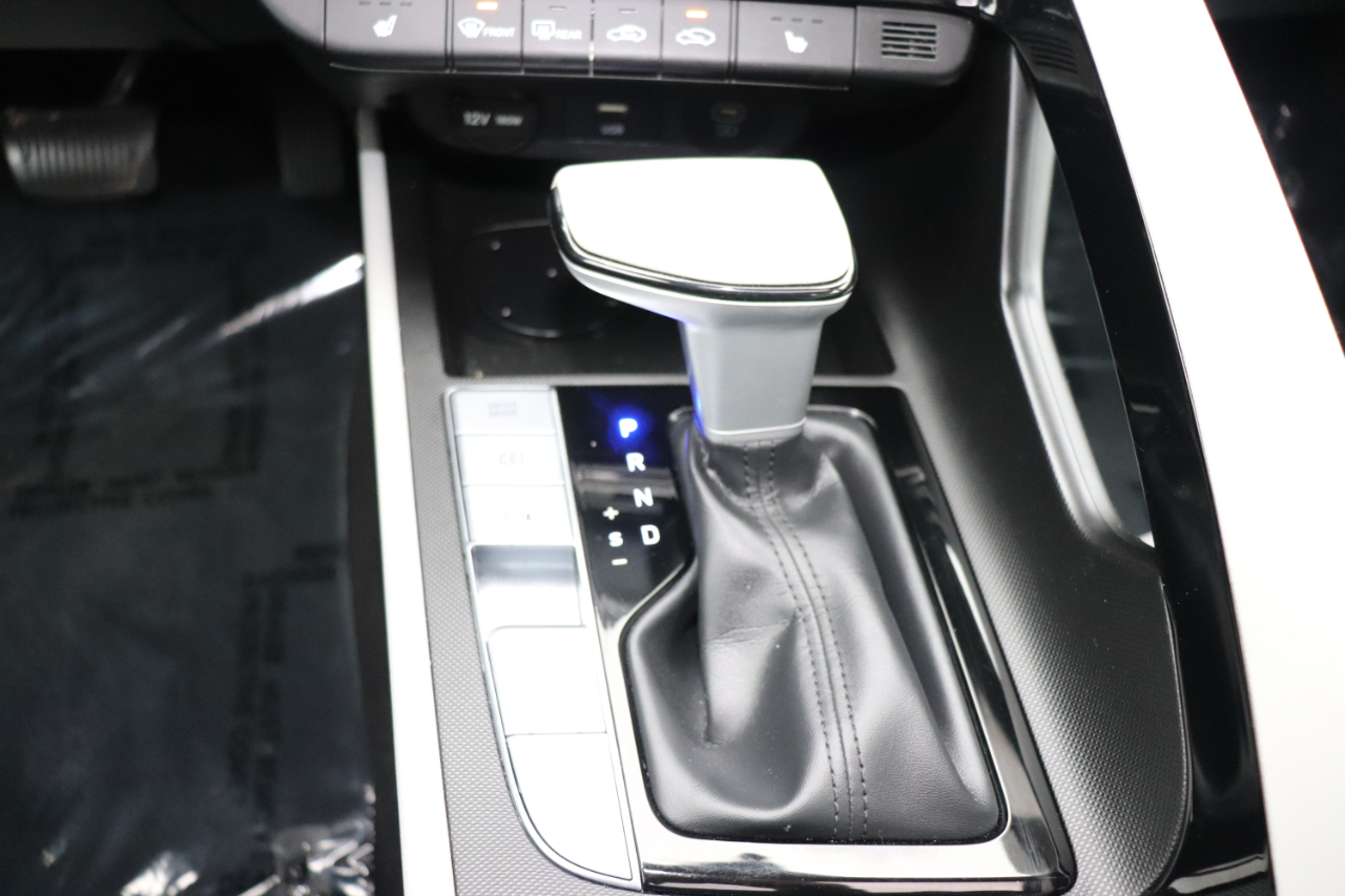 Hyundai Elantra Limited IVT 2024