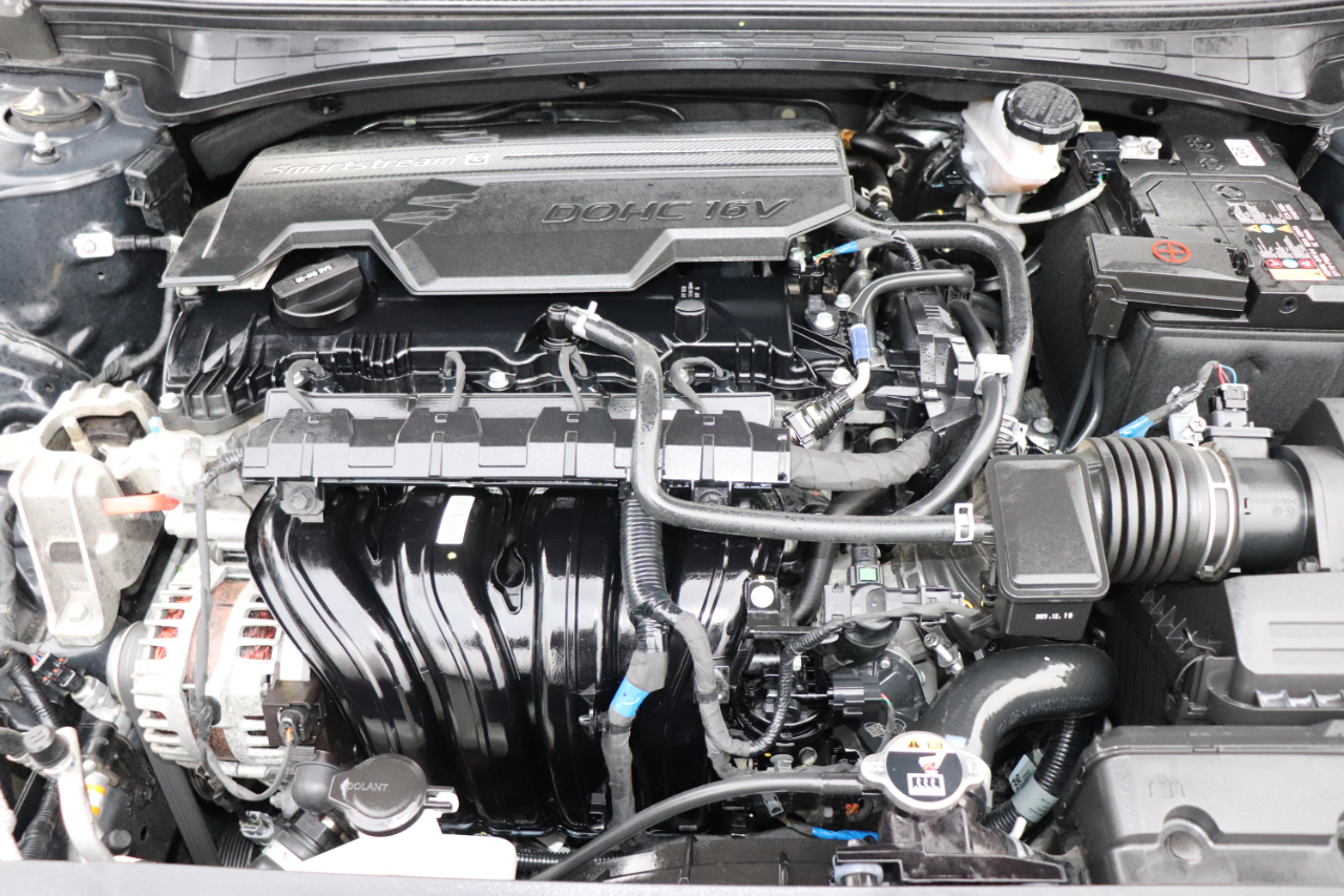 Hyundai Elantra Limited IVT 2024