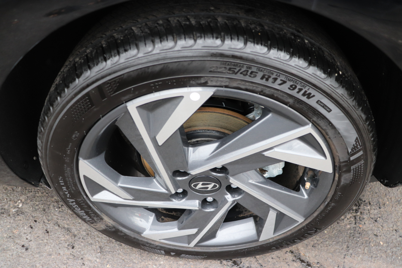 Hyundai Elantra Limited IVT 2024