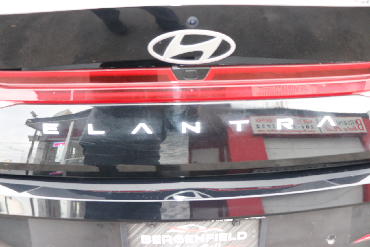 Hyundai Elantra Limited IVT 2024