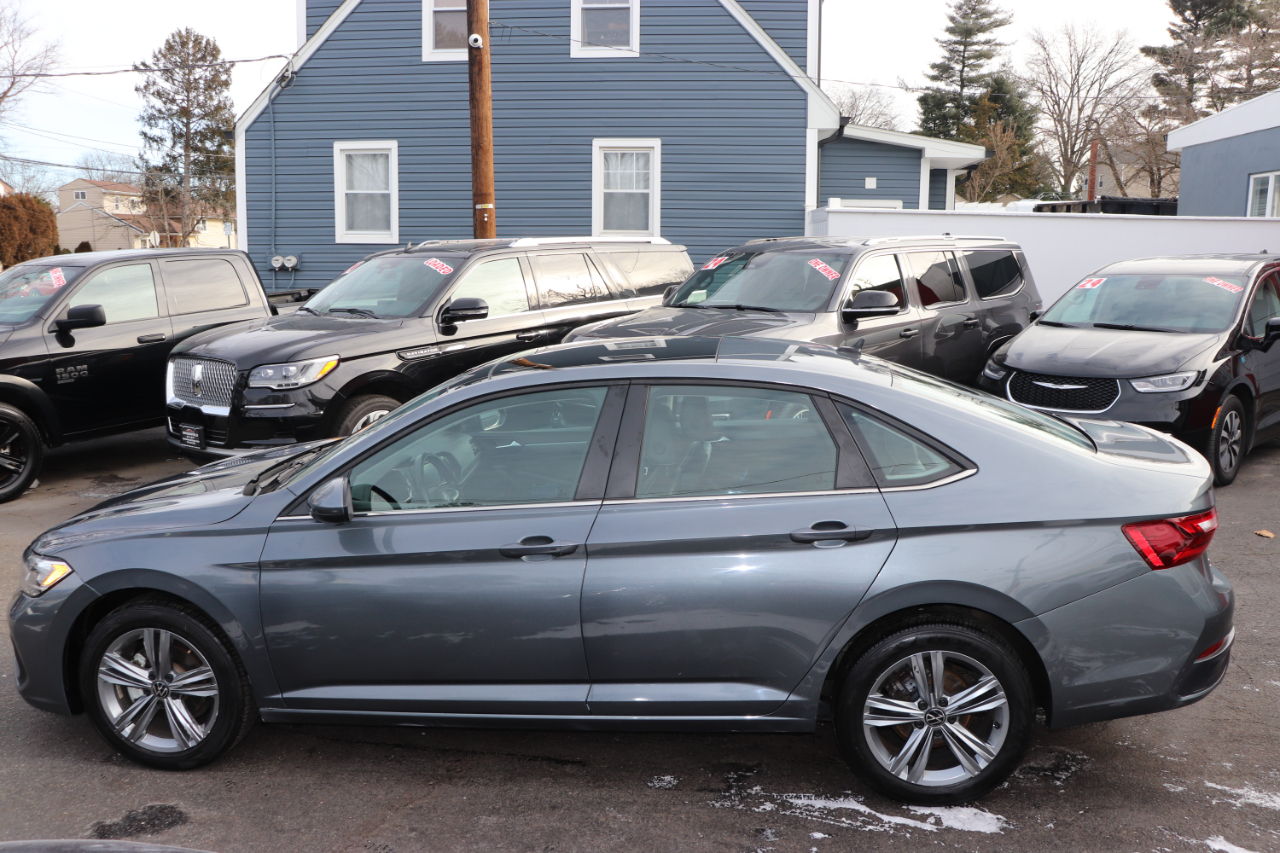 Volkswagen Jetta SE Auto 2024