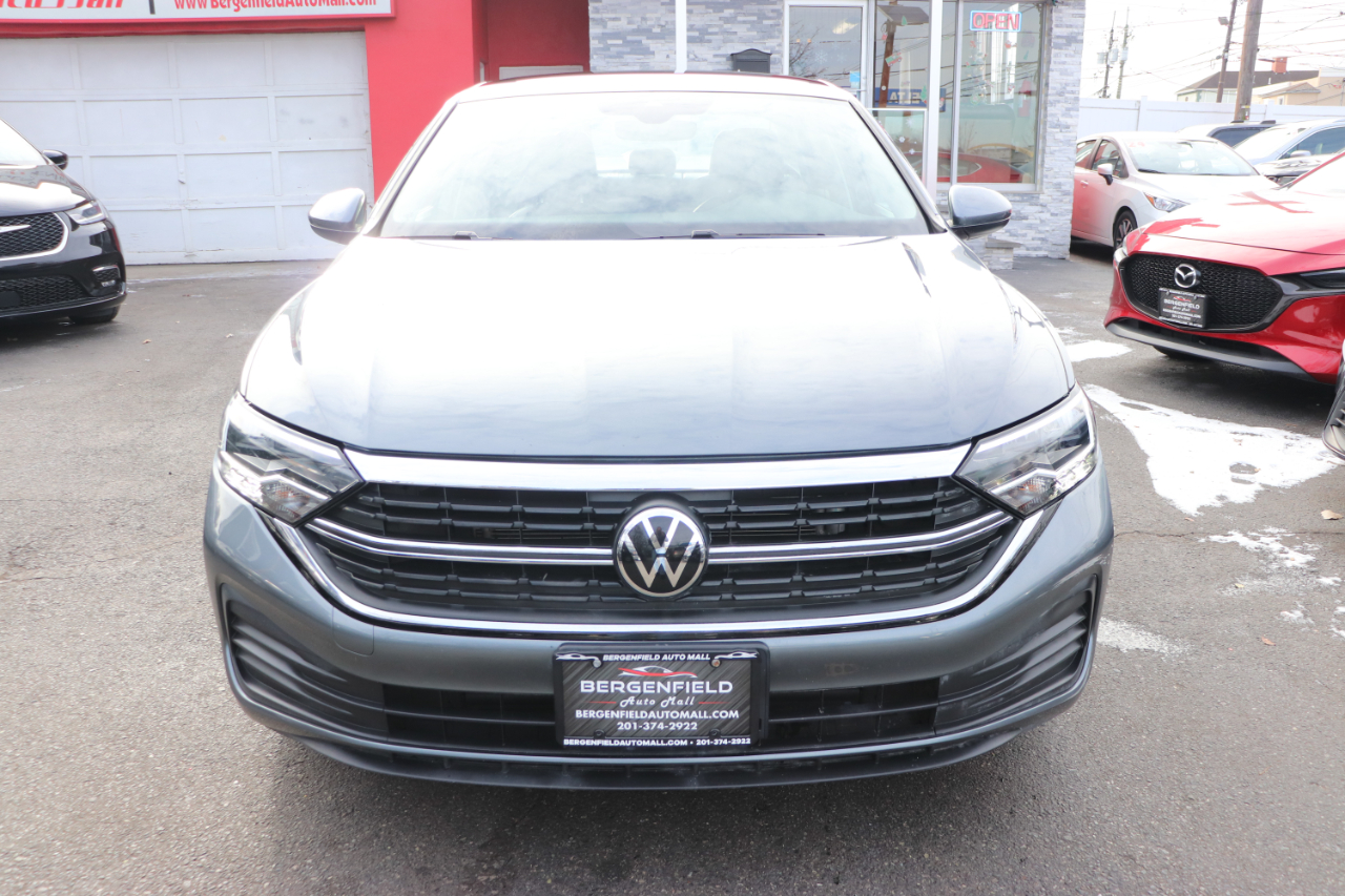 Volkswagen Jetta SE Auto 2024