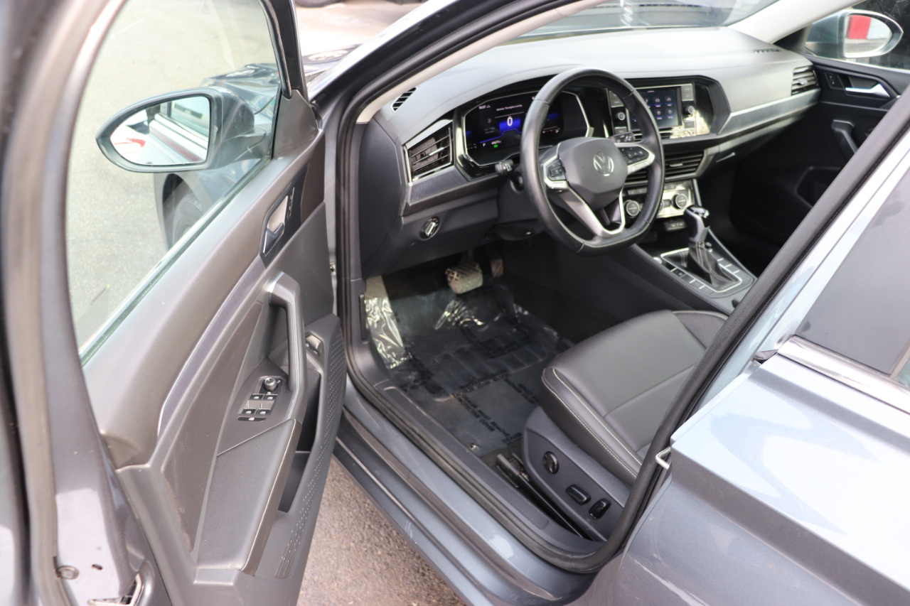 Volkswagen Jetta SE Auto 2024