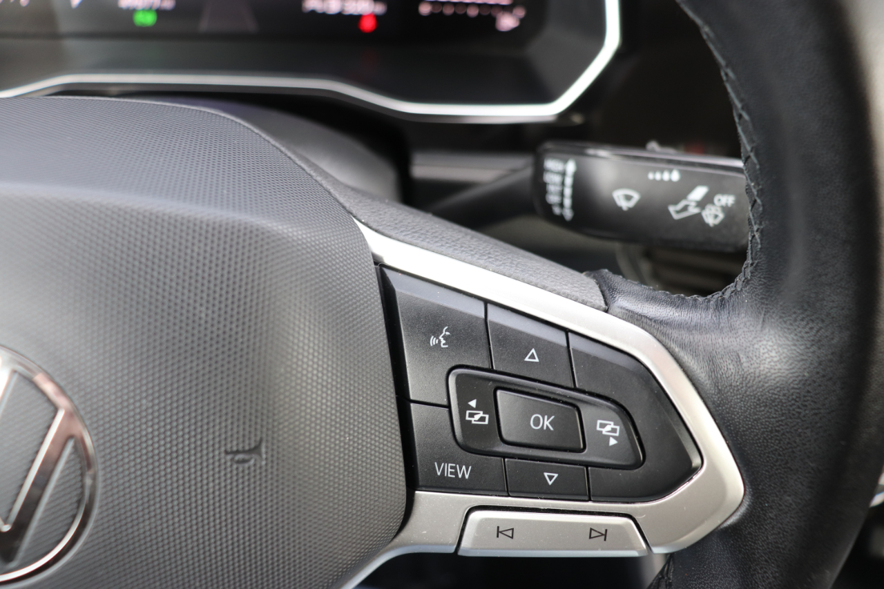 Volkswagen Jetta SE Auto 2024