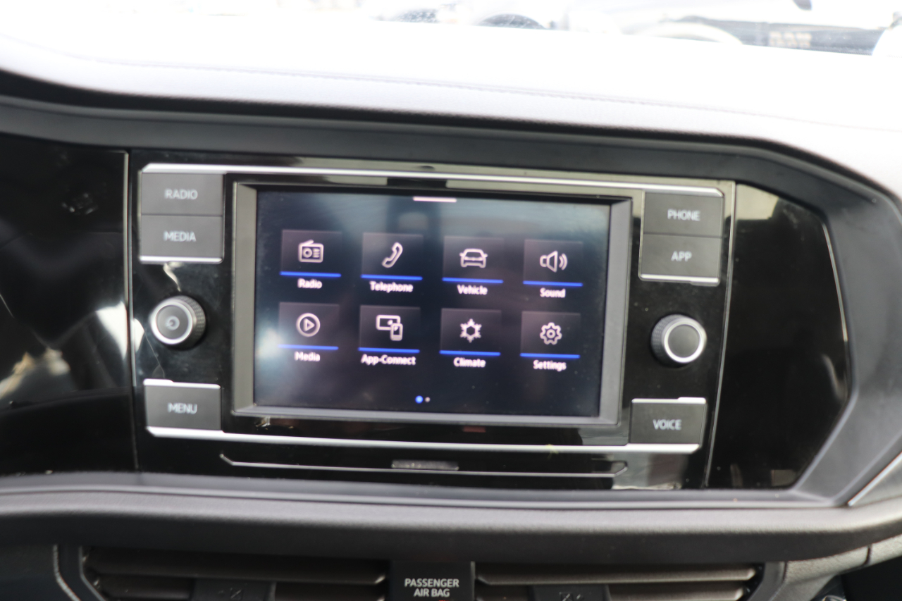 Volkswagen Jetta SE Auto 2024