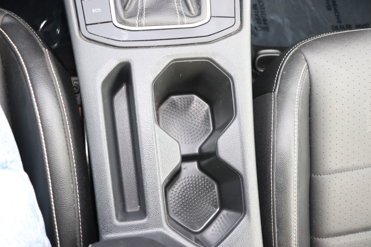 Volkswagen Jetta SE Auto 2024