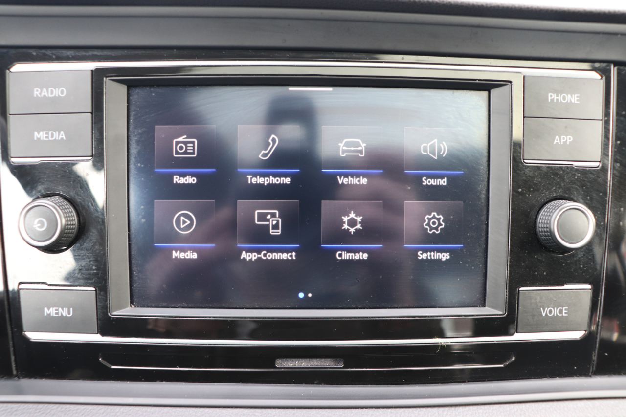 Volkswagen Jetta SE Auto 2024