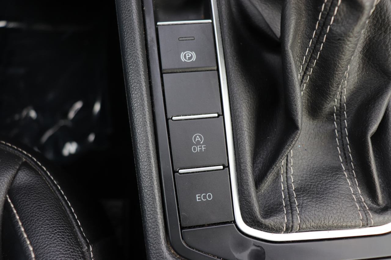 Volkswagen Jetta SE Auto 2024